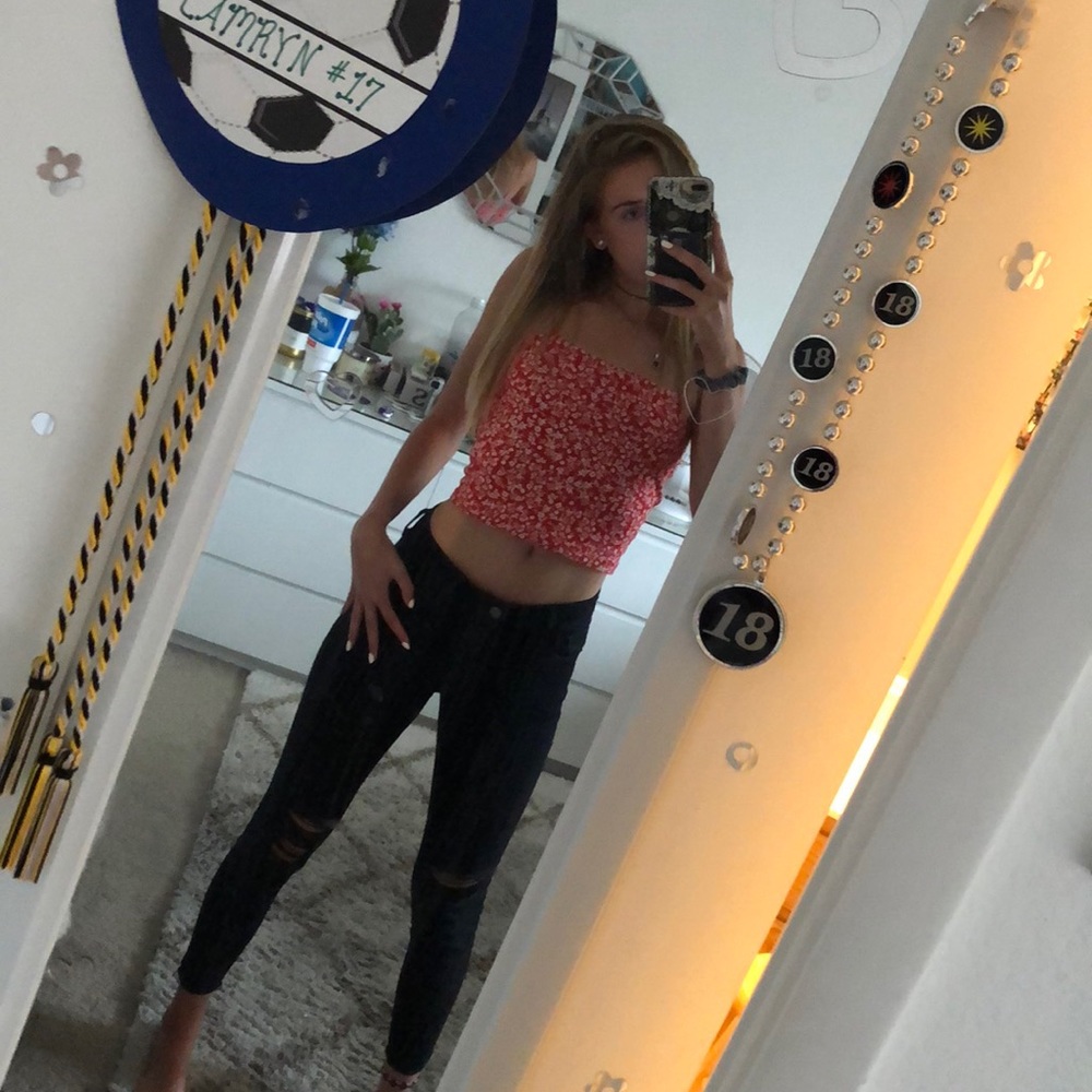 Black Cropped Jeans